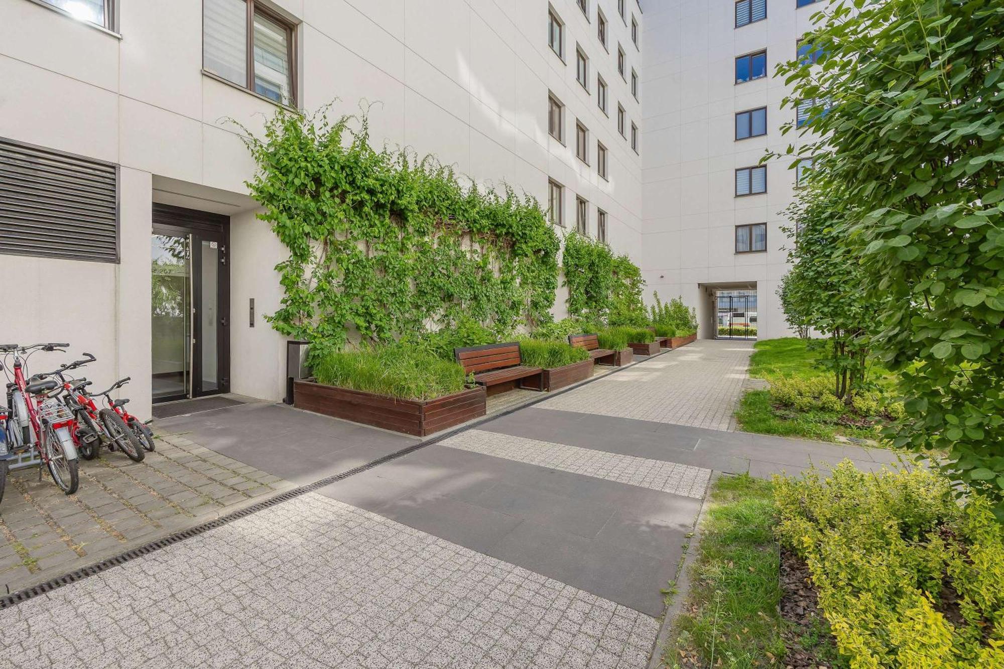 Stylish With Parking By Renters Apartament *